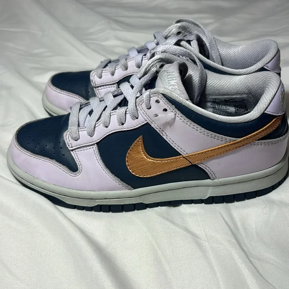 Nike Dunk Low SE Thunder Blue/Copper Swoosh (GS) Size 4Y Style DX1663 400 A4